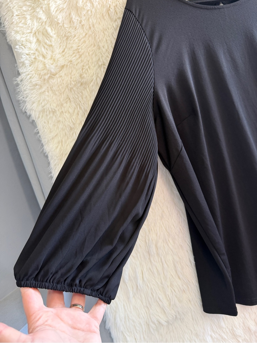 Adrianna Papell Womens Pleated Balloon Sleeve Knit Top Size 2X Black Minimalist - Picture 4 of 7